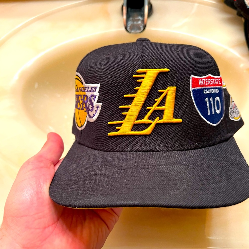 Mitchell & Ness LA Lakers Snap Back